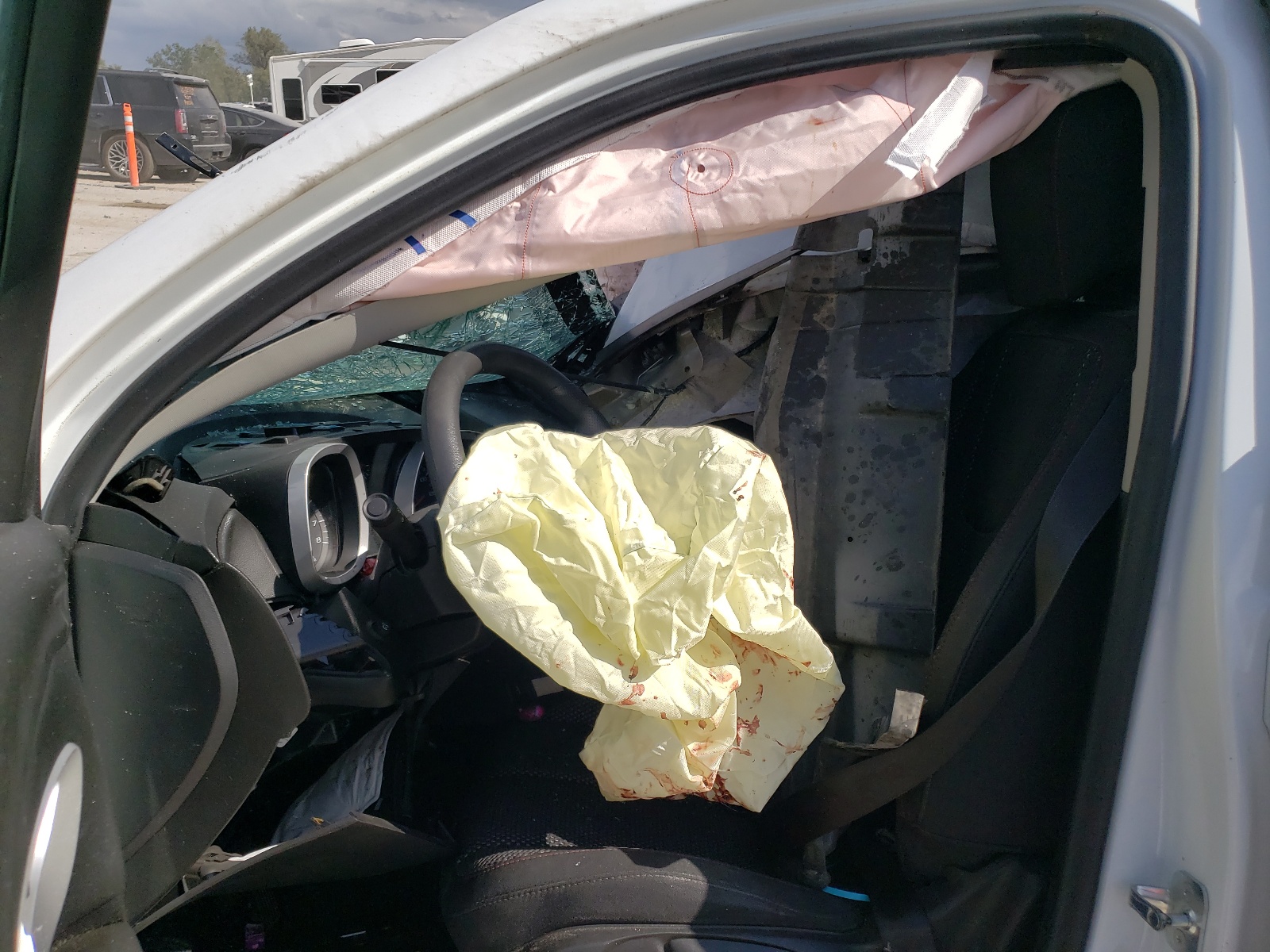 Photo 5 from auction – 2017 CHEVROLET EQUINOX LT with VIN 2GNALCEK1H1533876