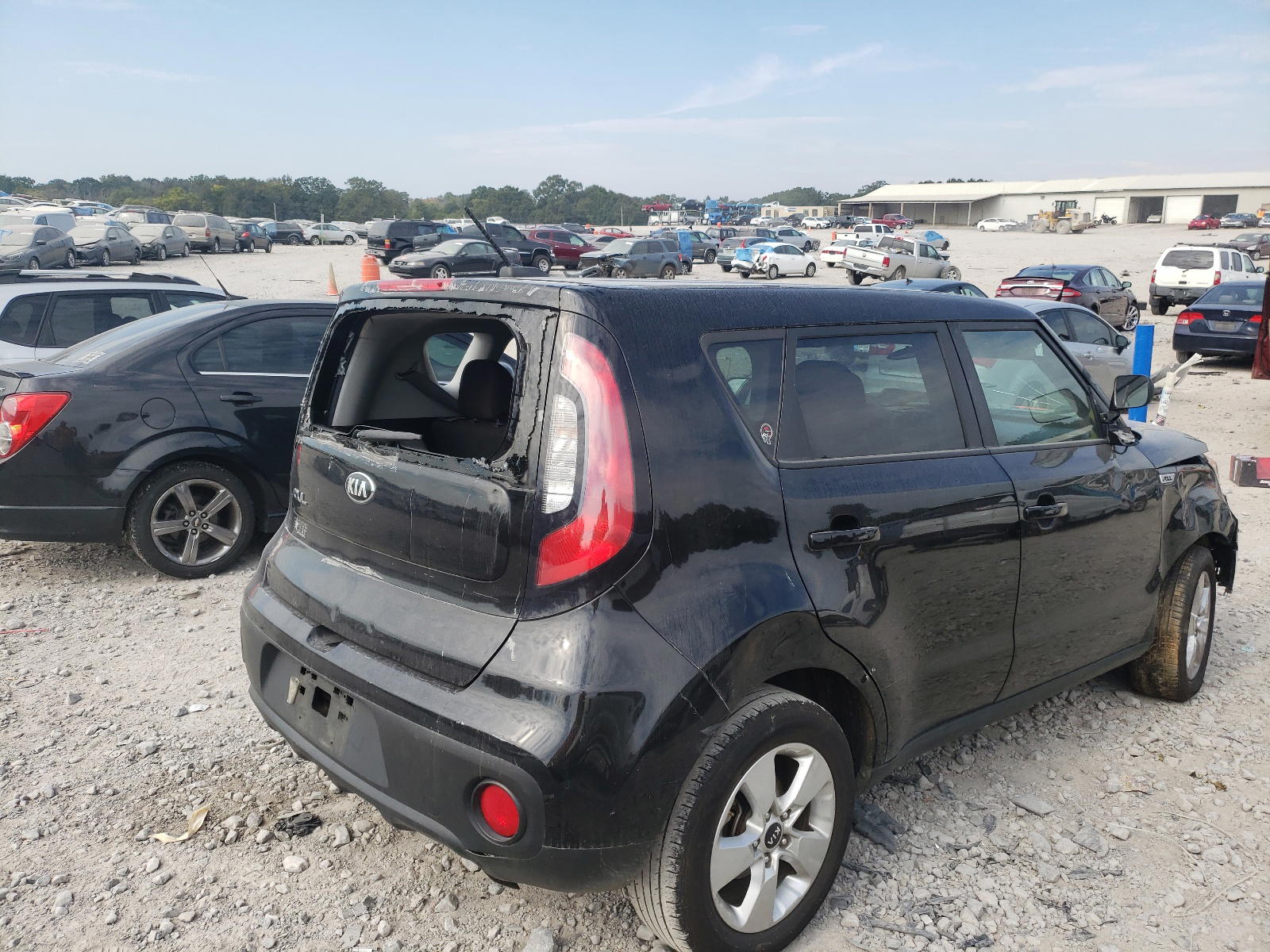 Photo 4 from auction – 2017 KIA SOUL with VIN KNDJN2A2XH7887451