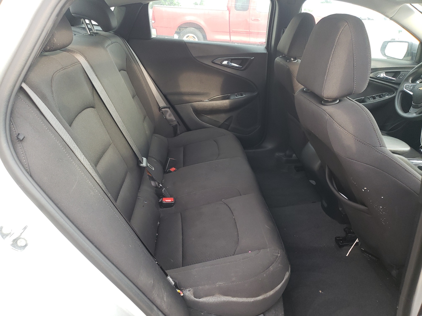 Photo 6 from auction – 2020 CHEVROLET 10 with VIN 1G1ZB5ST2LF153981
