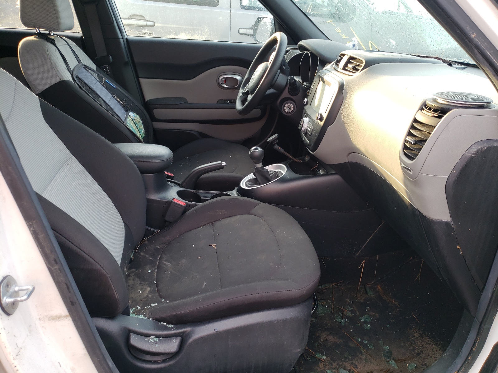 Photo 5 from auction – 2019 KIA SOUL with VIN KNDJN2A28K7021139
