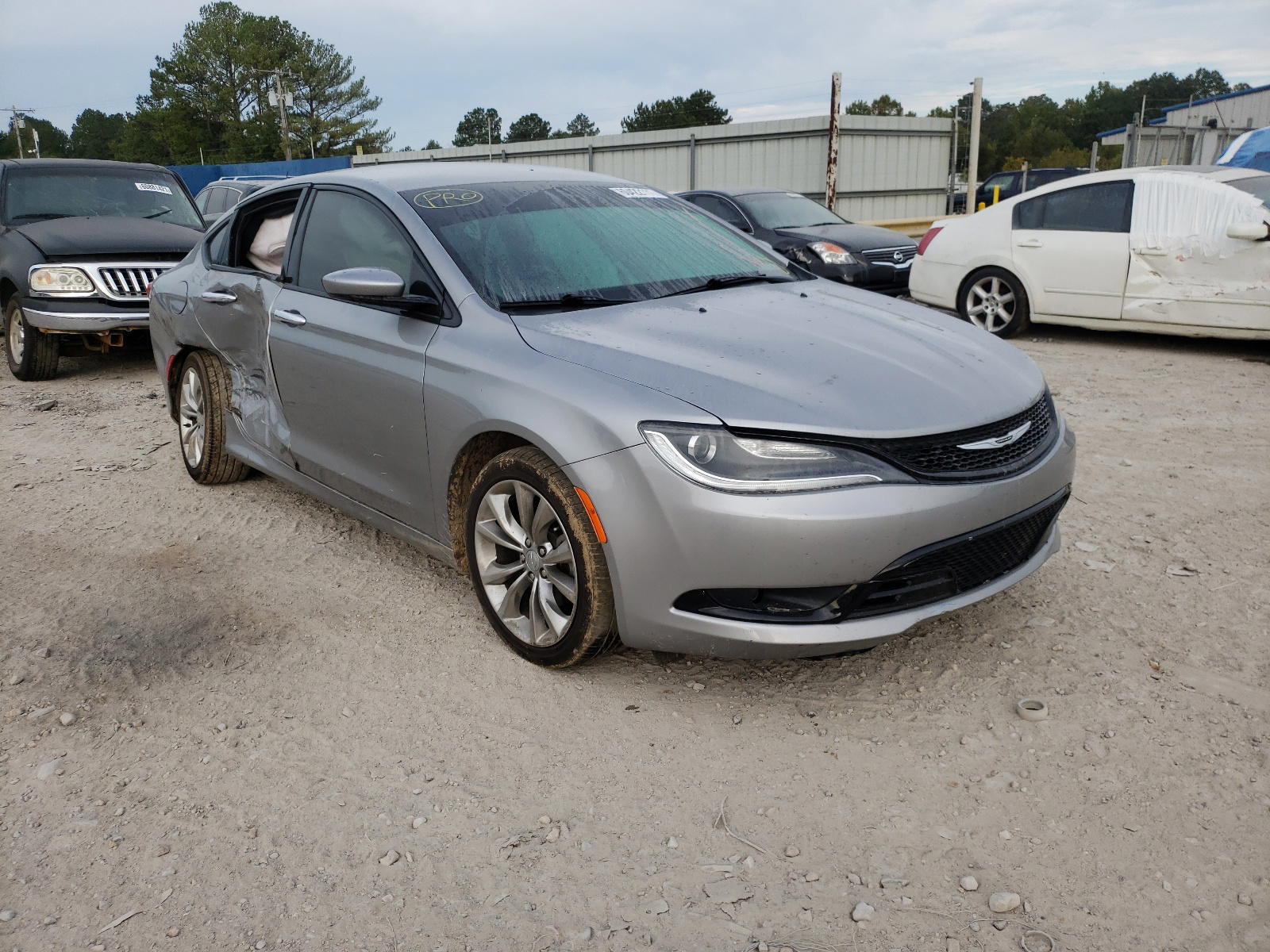 CHRYSLER 200 S 2015 with VIN 1C3CCCBB1FN743934 - Photo from auction