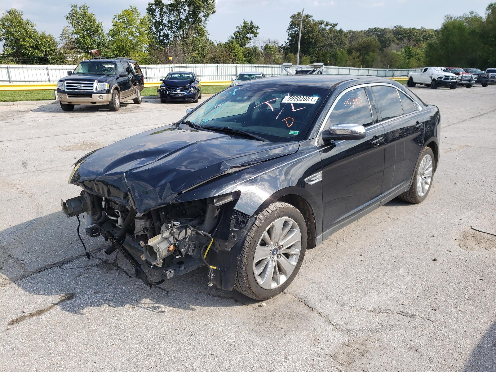 Photo 2 from auction – 2010 FORD TAURUS LIM with VIN 1FAHP2FW4AG128391