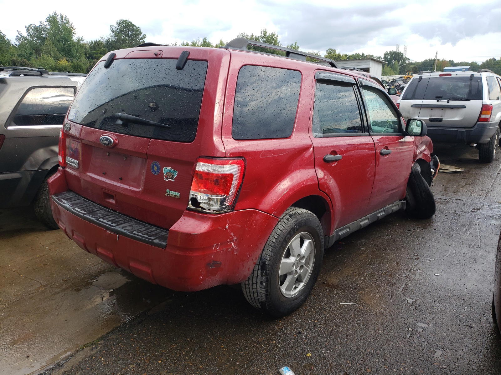 Photo 4 from auction – 2011 FORD ESCAPE with VIN 1FMCU9DG1BKA69229