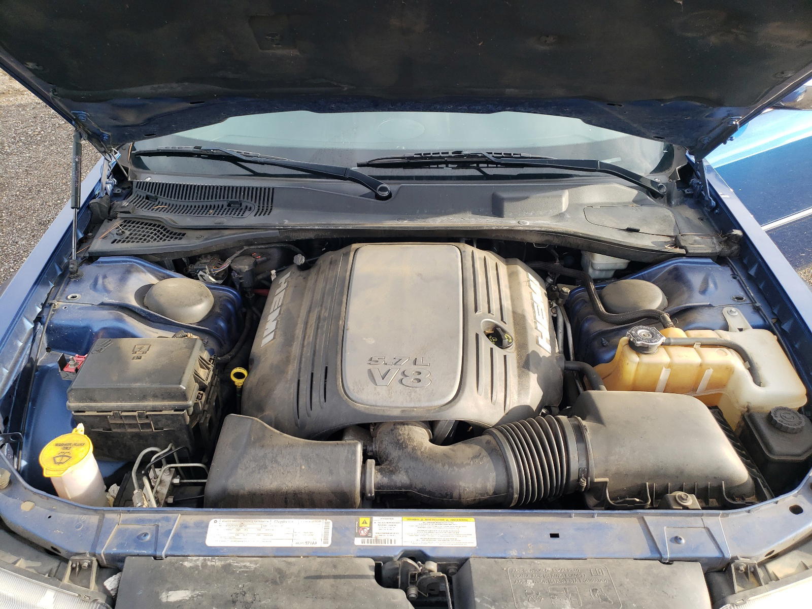 Photo 7 from auction – 2009 CHRYSLER 300C with VIN 2C3LA63T09H600517