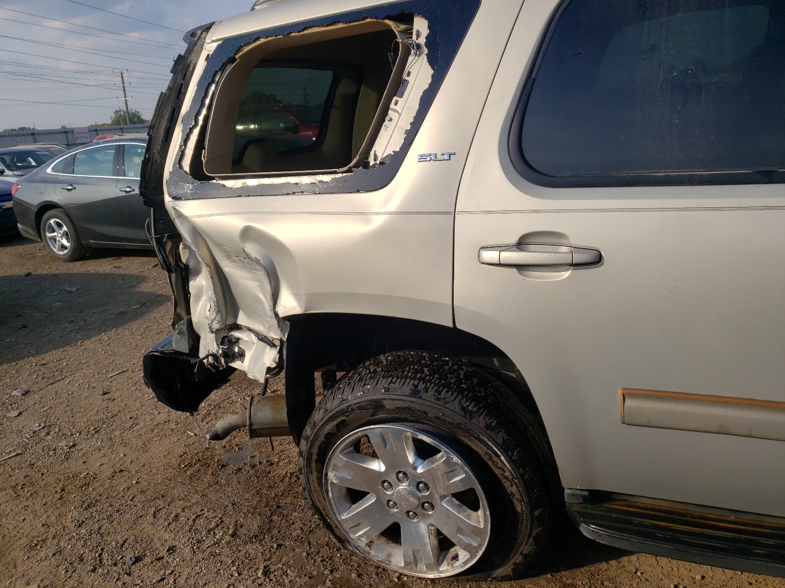 Photo 9 from auction – 2010 GMC YUKON SLT with VIN 1GKUKCE03AR214925
