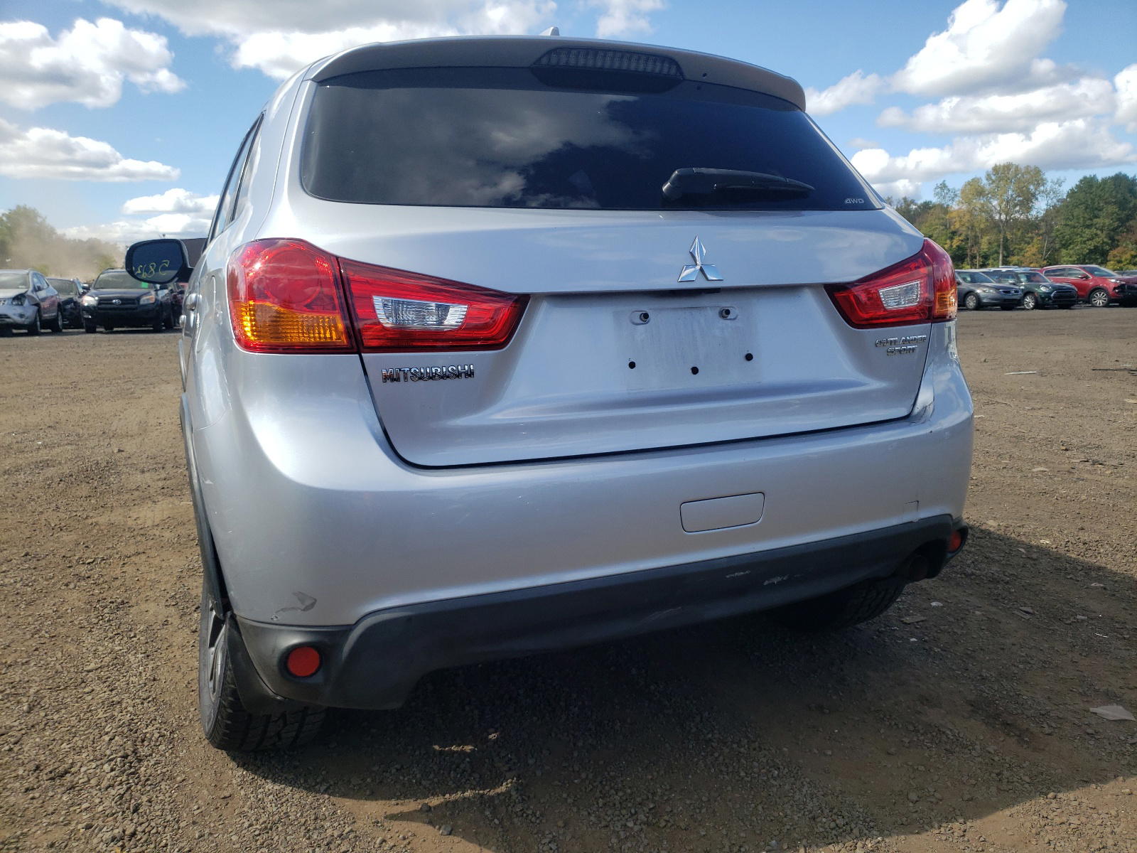 Photo 9 from auction – 2017 MITSUBISHI OUTLANDER with VIN JA4AR3AU1HZ005447