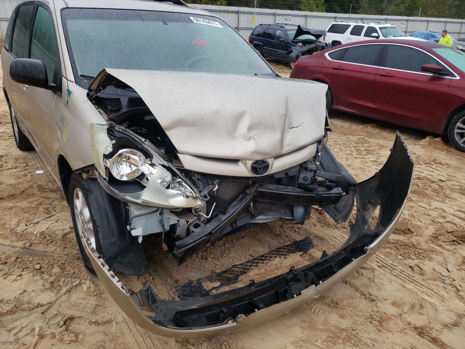 Photo 9 from auction – 2006 TOYOTA SIENNA with VIN 5TDBA23C16S055876