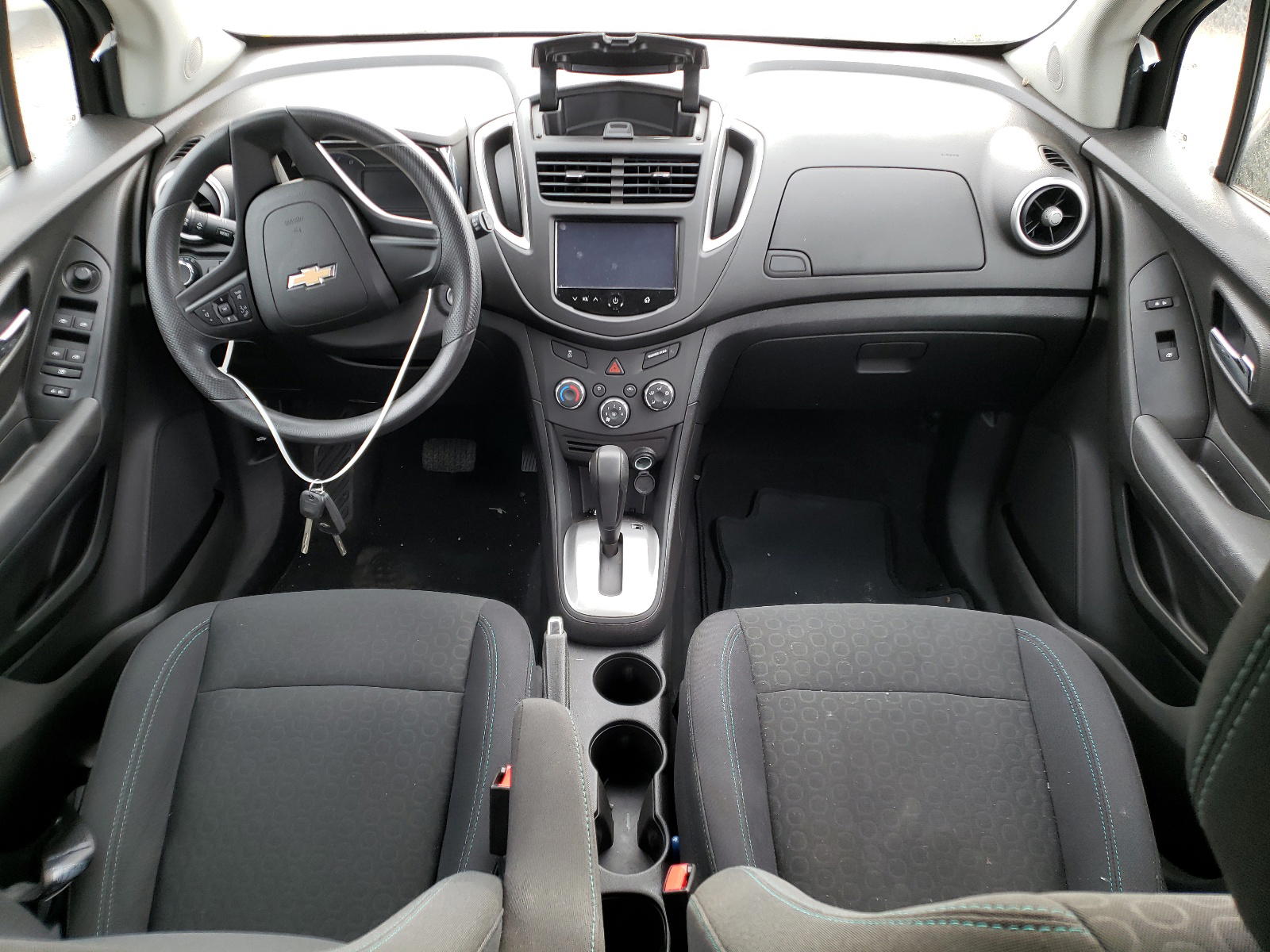 Photo 9 from auction – 2016 CHEVROLET TRAX LS with VIN 3GNCJKSB3GL263091