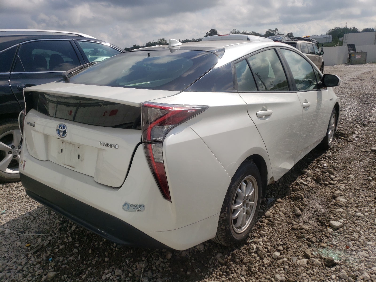 Photo 4 from auction – 2016 TOYOTA PRIUS with VIN JTDKARFU9G3513132