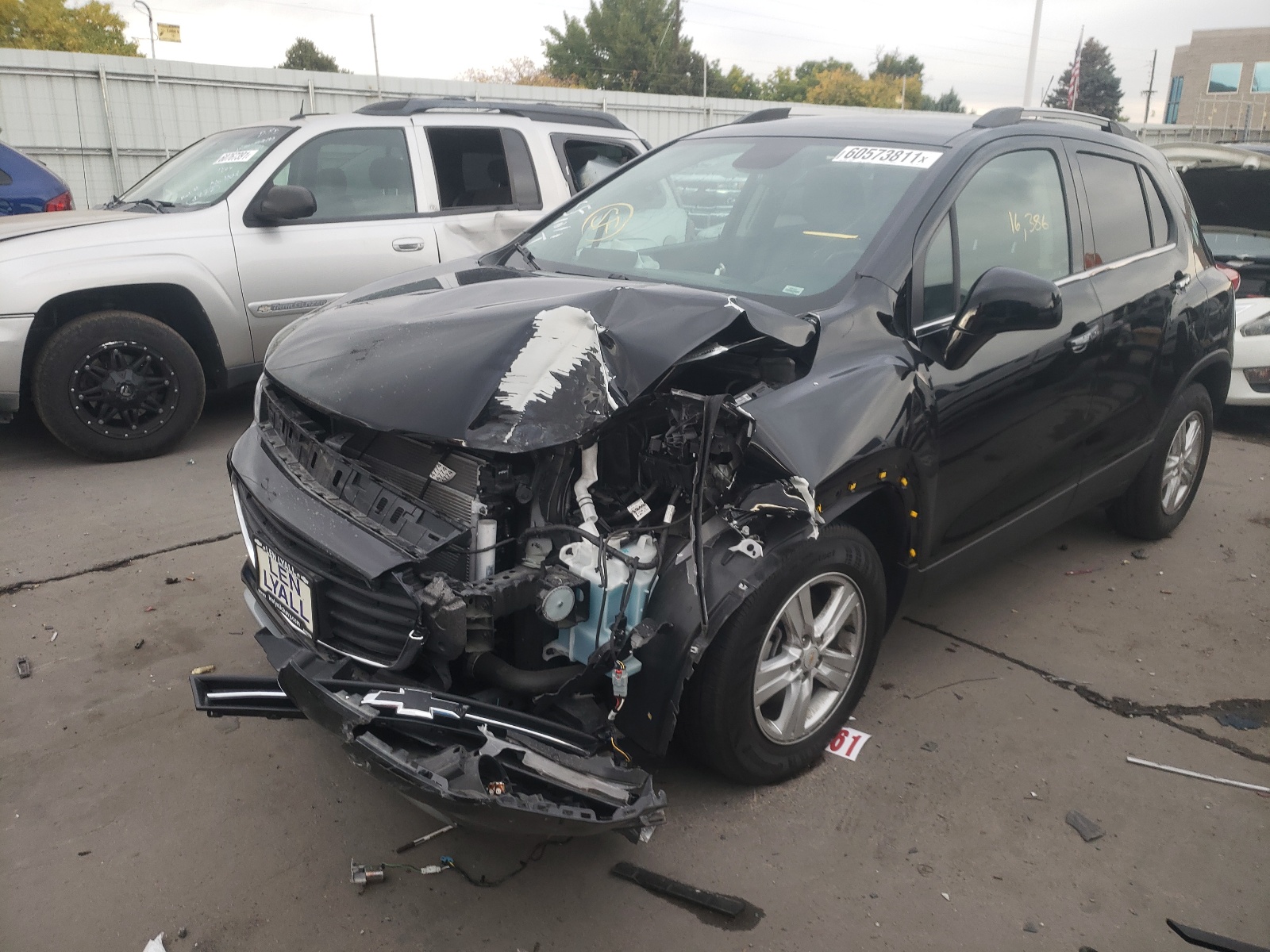 Photo 2 from auction – 2020 CHEVROLET TRAX 1LT with VIN KL7CJLSB7LB017927
