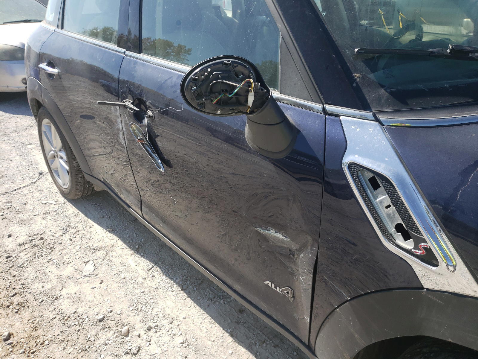 Photo 9 from auction – 2011 MINI COOPER S C with VIN WMWZC5C51BWL53119