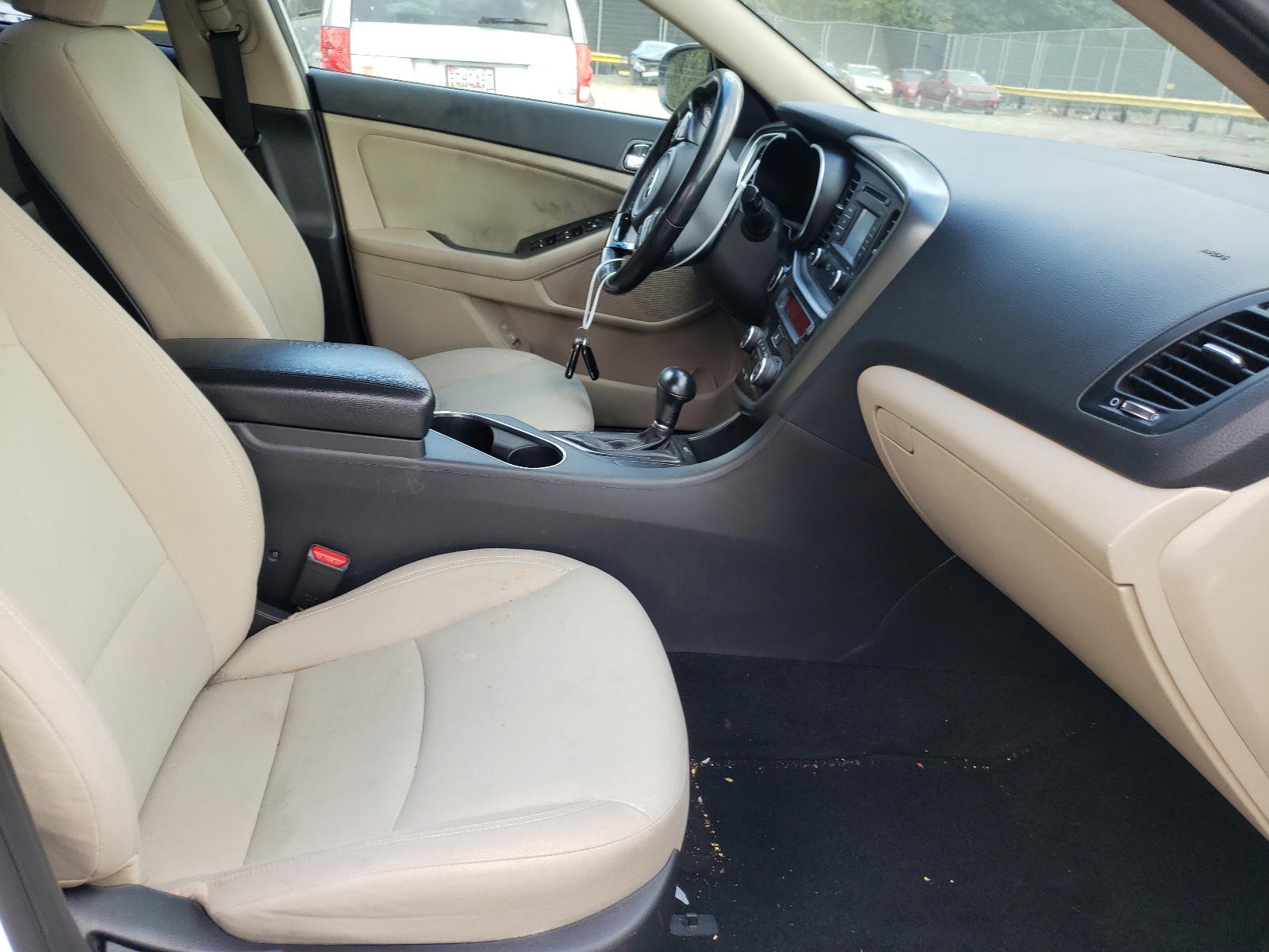 Photo 5 from auction – 2015 KIA OPTIMA HYB with VIN KNAGM4AD4F5077457