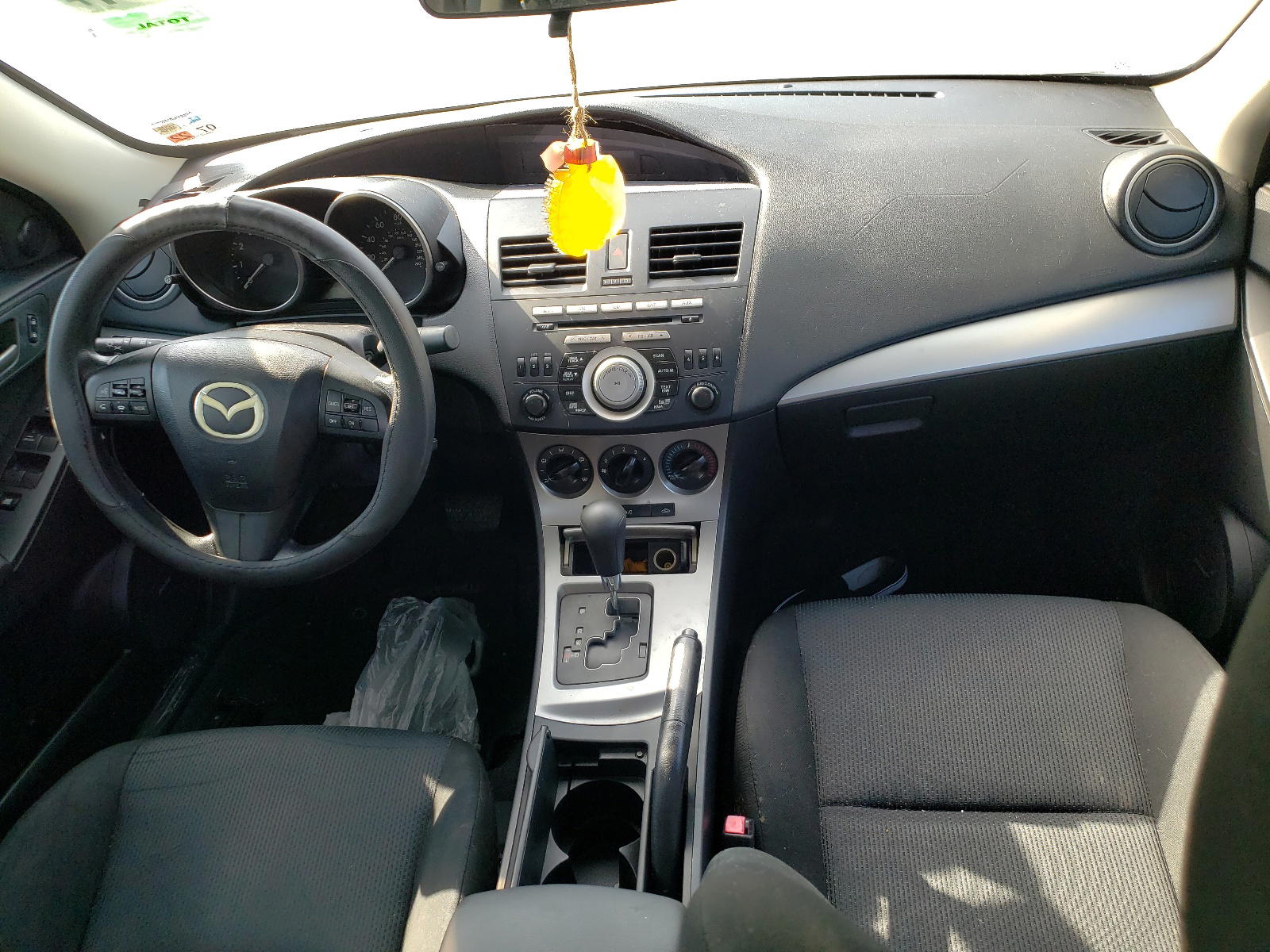 Photo 9 from auction – 2011 MAZDA 3 I with VIN JM1BL1VFXB1357072