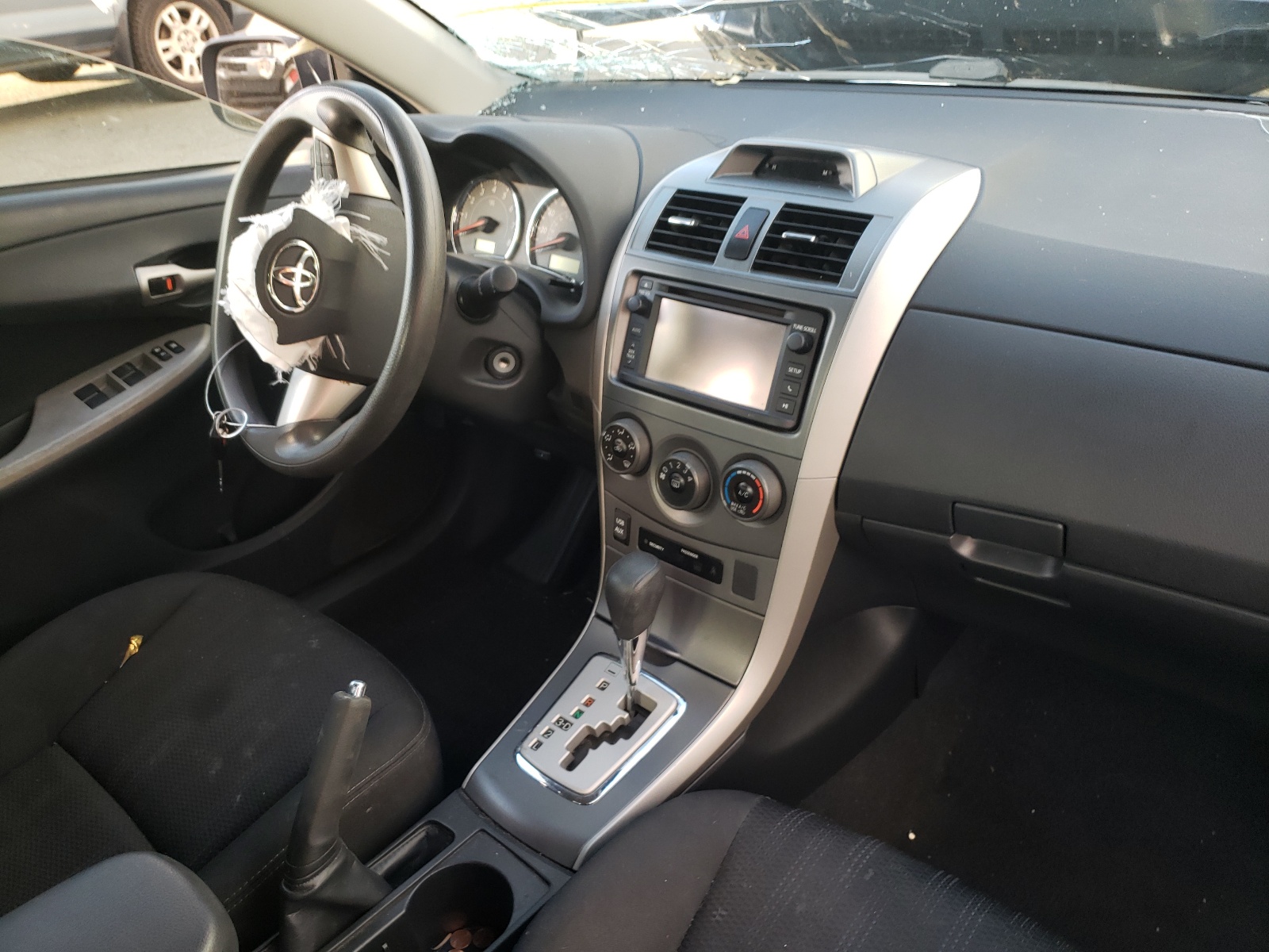 Photo 9 from auction – 2013 TOYOTA COROLLA BA with VIN 5YFBU4EE8DP105521