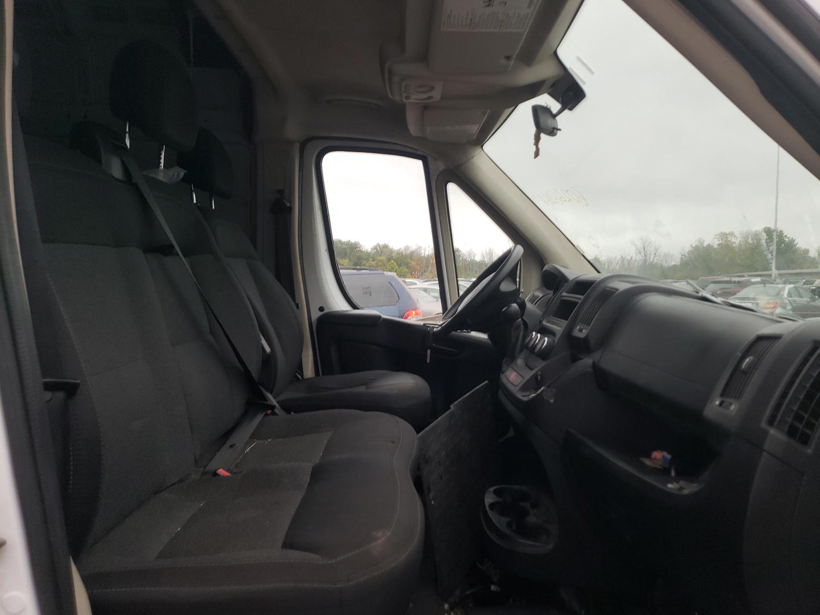 Photo 5 from auction – 2015 RAM PROMASTER with VIN 3C6TRVBG8FE513661