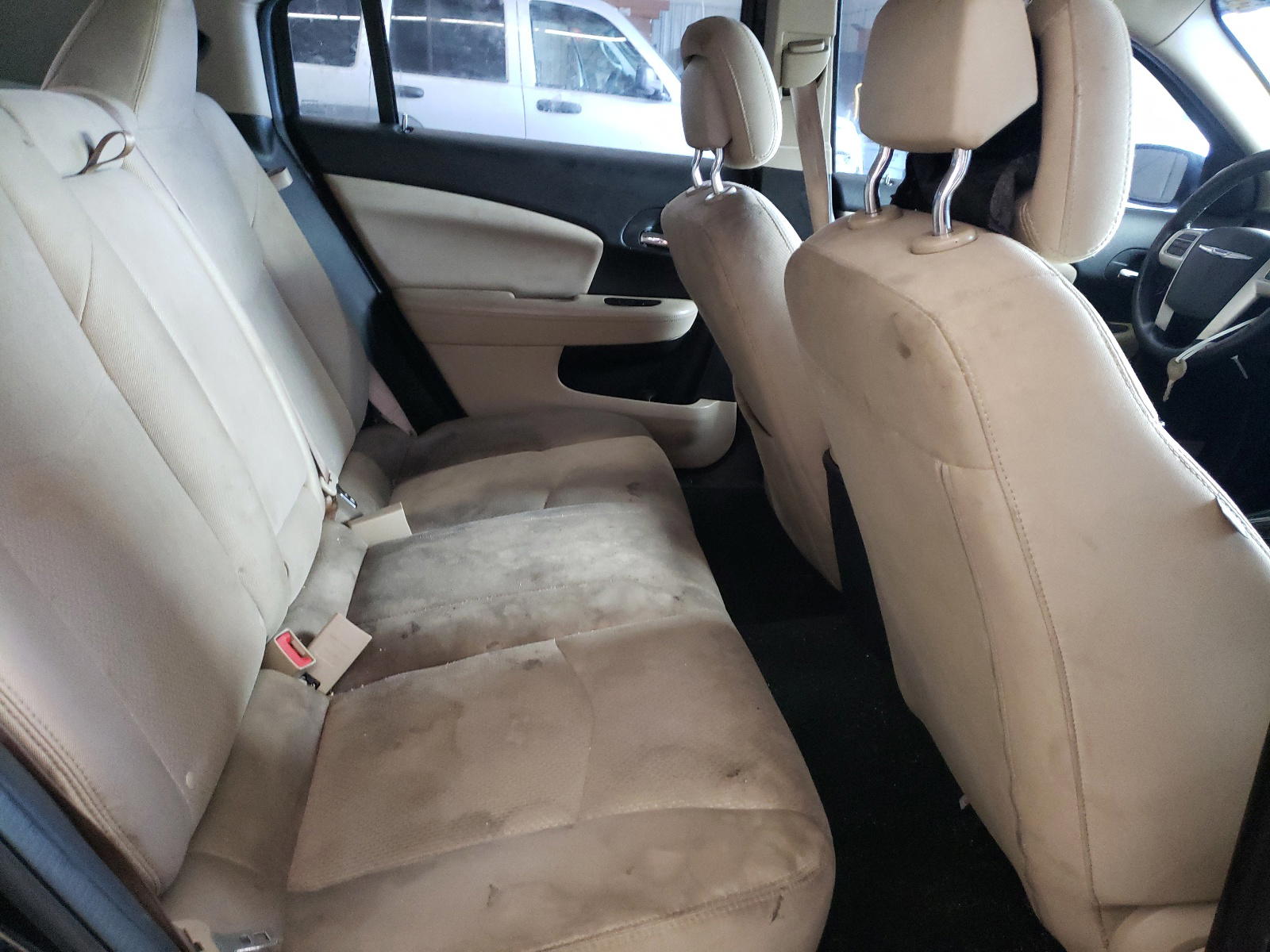 Photo 6 from auction – 2012 CHRYSLER 200 TOURIN with VIN 1C3CCBBB0CN302818