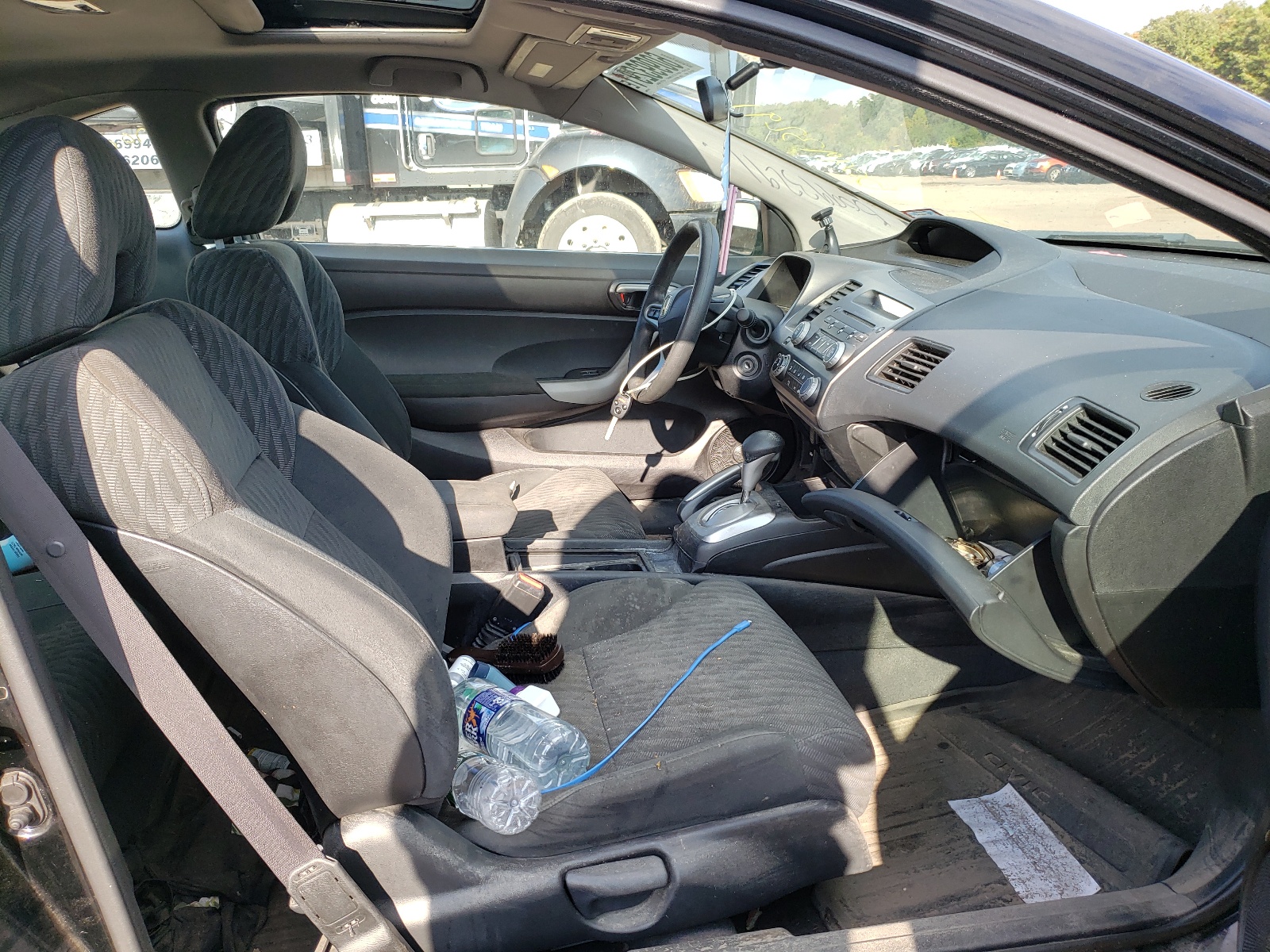 Photo 5 from auction – 2011 HONDA CIVIC EX with VIN 2HGFG1B8XBH509916