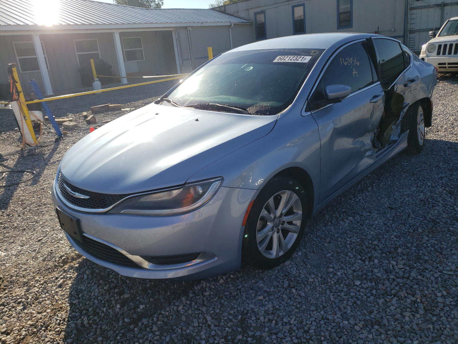 Photo 2 from auction – 2015 CHRYSLER 200 LIMITE with VIN 1C3CCCAB3FN647837