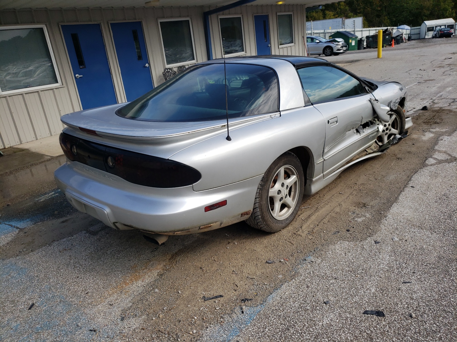 Zdjęcie 4 z aukcji – 1999 PONTIAC FIREBIRD z VIN 2G2FS22K2X2229100