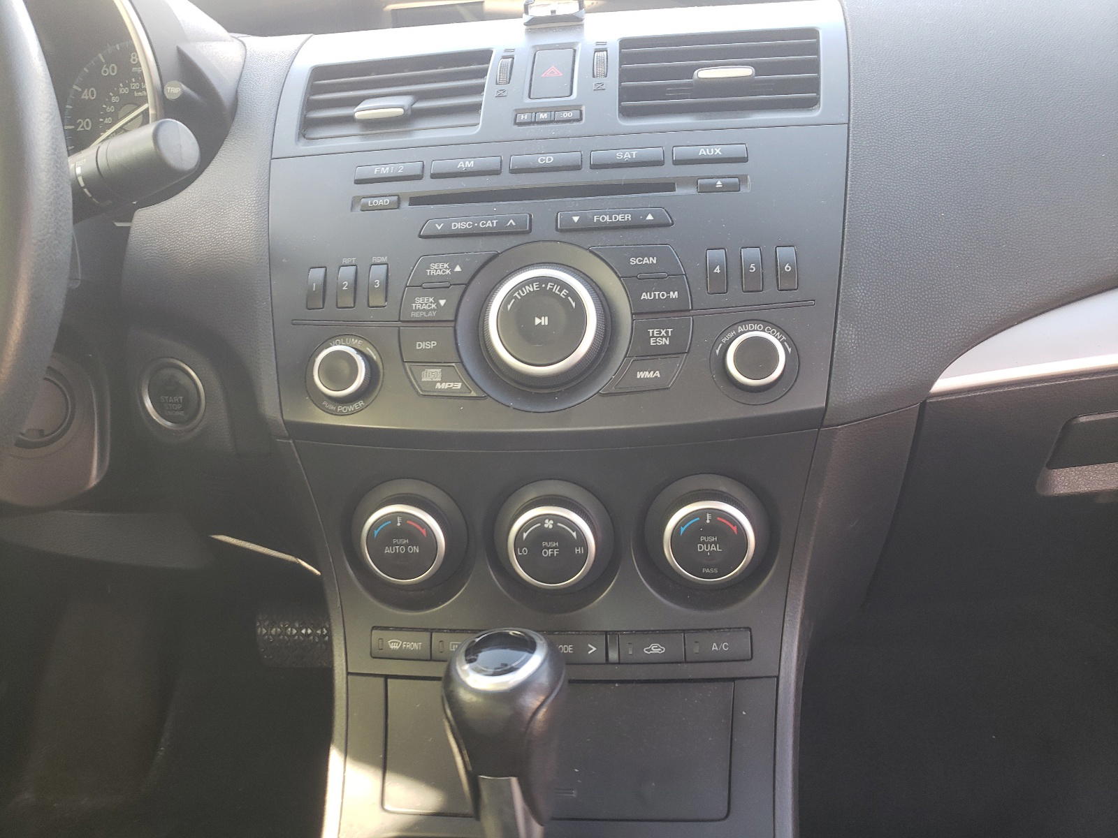 Photo 10 from auction – 2013 MAZDA 3 I with VIN JM1BL1V76D1747162