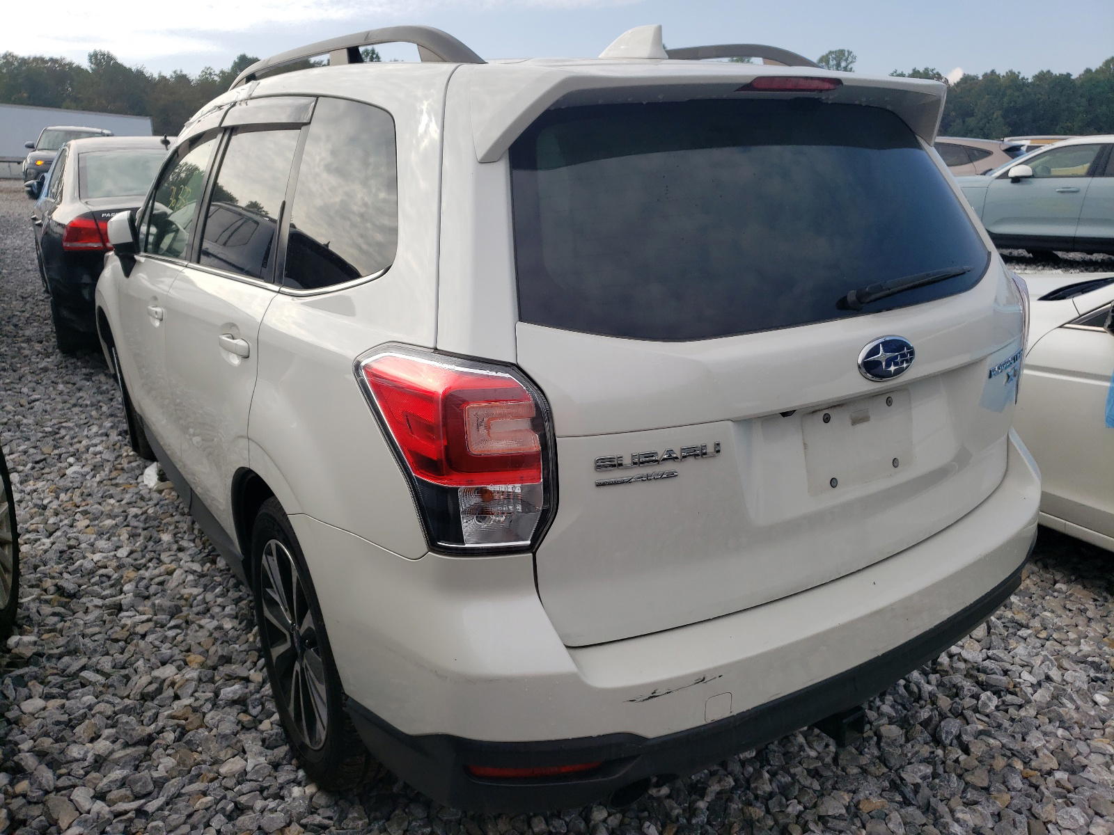 Photo 3 from auction – 2017 SUBARU FORESTER 2 with VIN JF2SJGECXHH575013