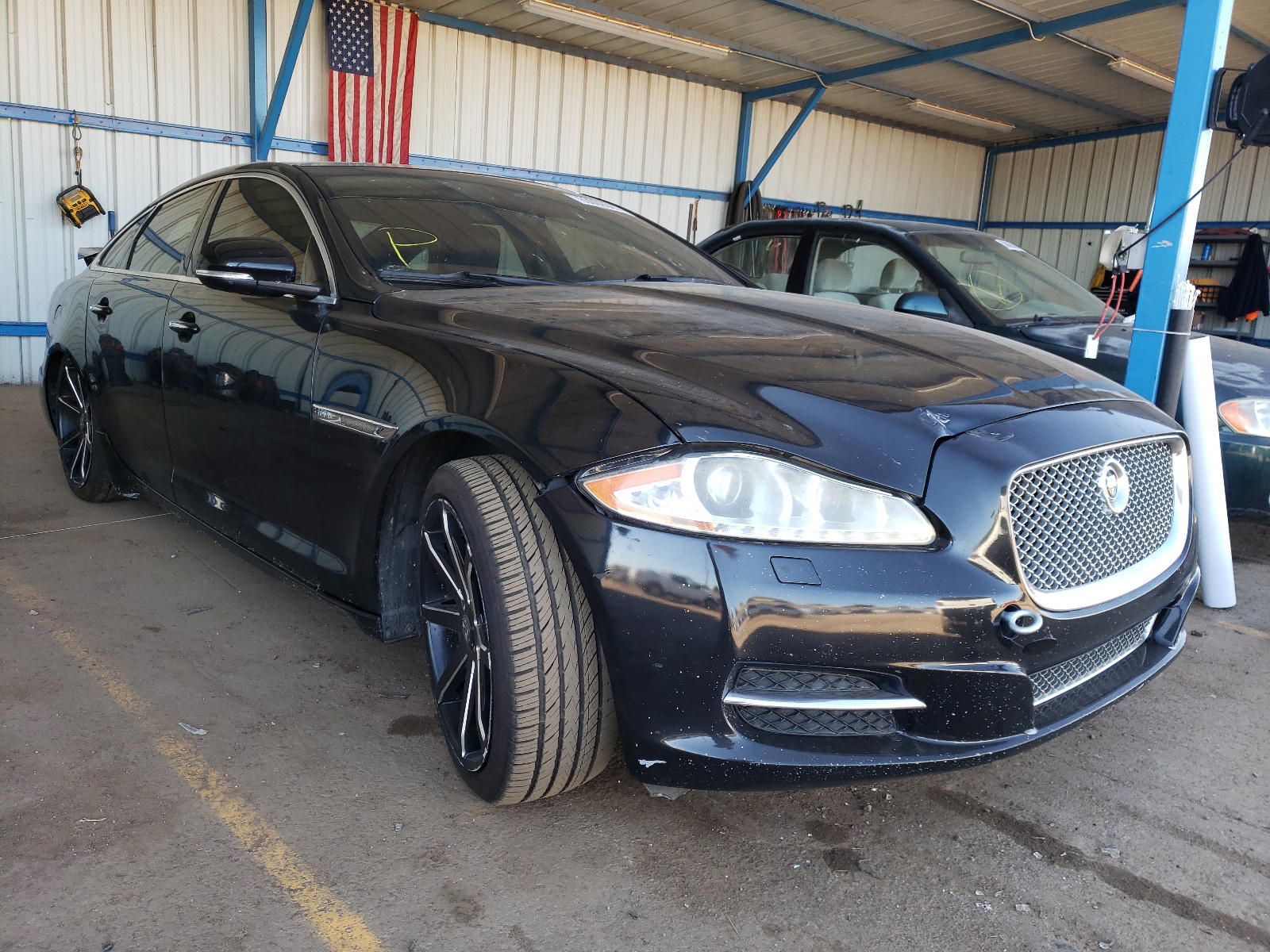 Photo 14 from auction – 2011 JAGUAR XJ with VIN SAJWA1CBXBLV07565