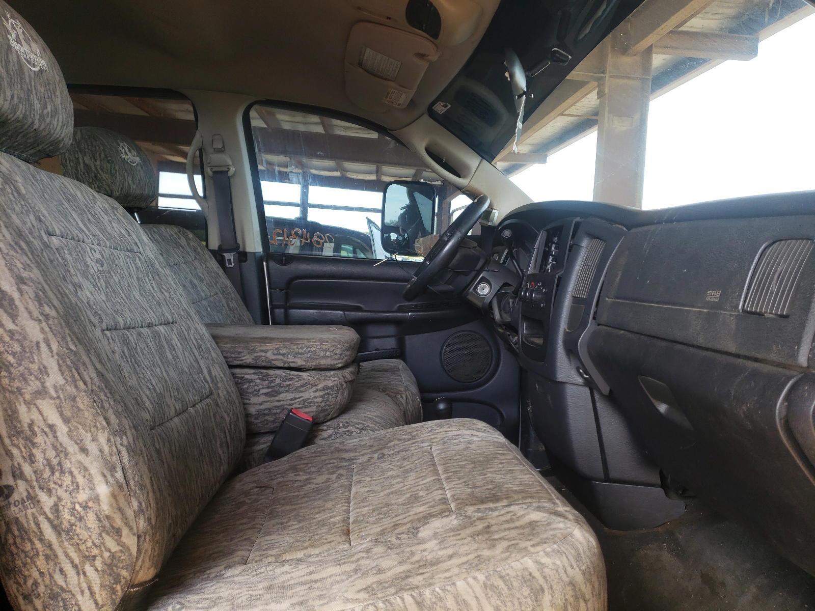 Photo 5 from auction – 2004 DODGE RAM 2500 S with VIN 3D7KU28C14G146115