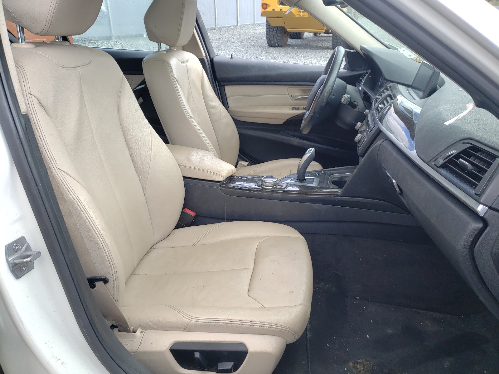 Photo 5 from auction – 2014 BMW 328 XI with VIN WBA3B3G5XENR83383