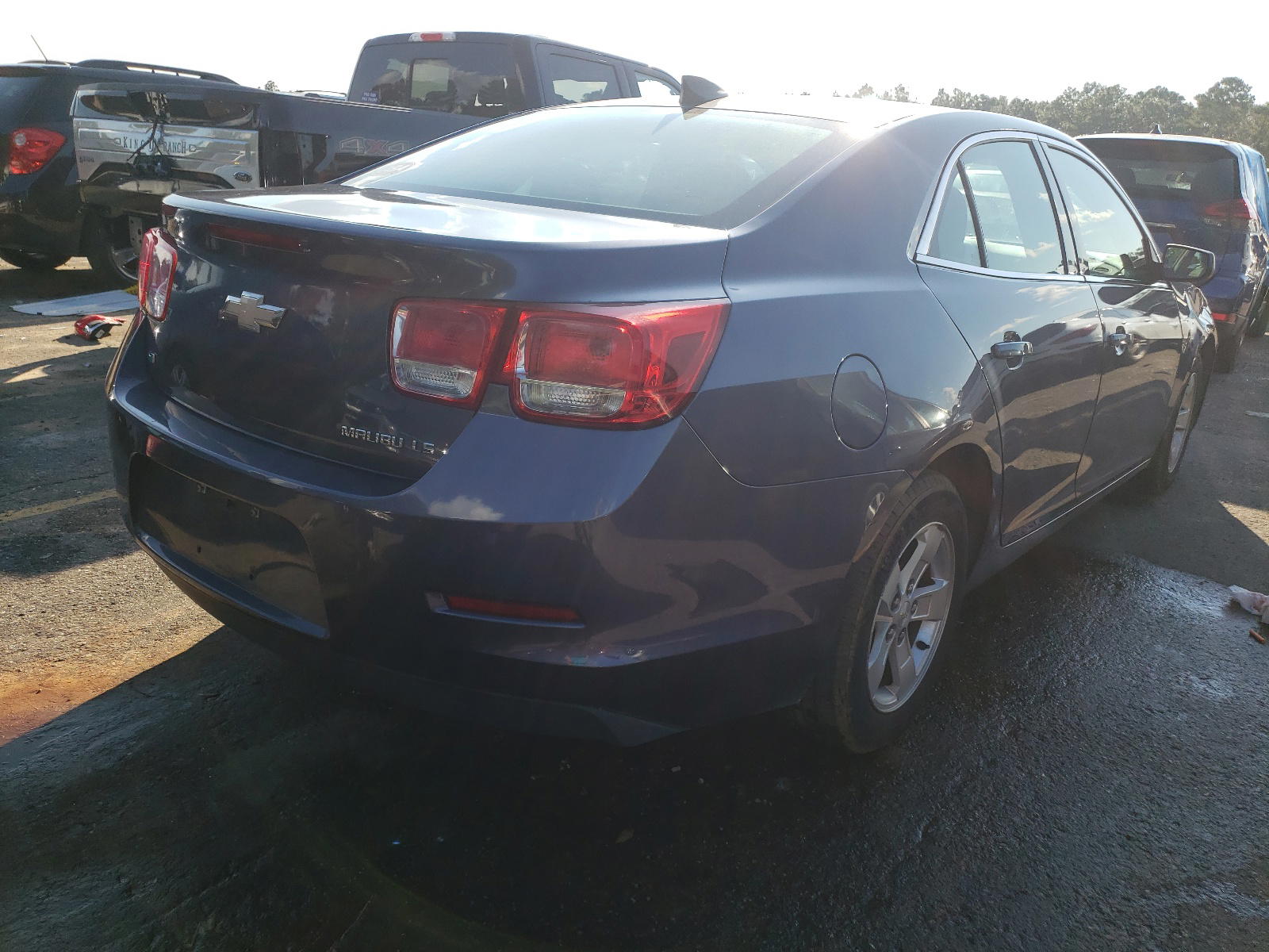 Photo 4 from auction – 2015 CHEVROLET MALIBU LS with VIN 1G11B5SL2FF248364