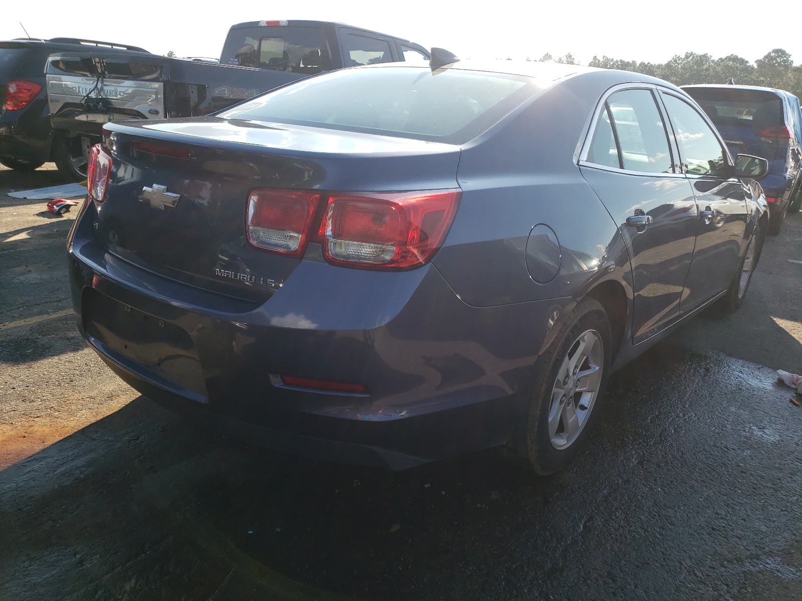Фото 4 с аукциона – 2015 CHEVROLET MALIBU LS с VIN 1G11B5SL2FF248364