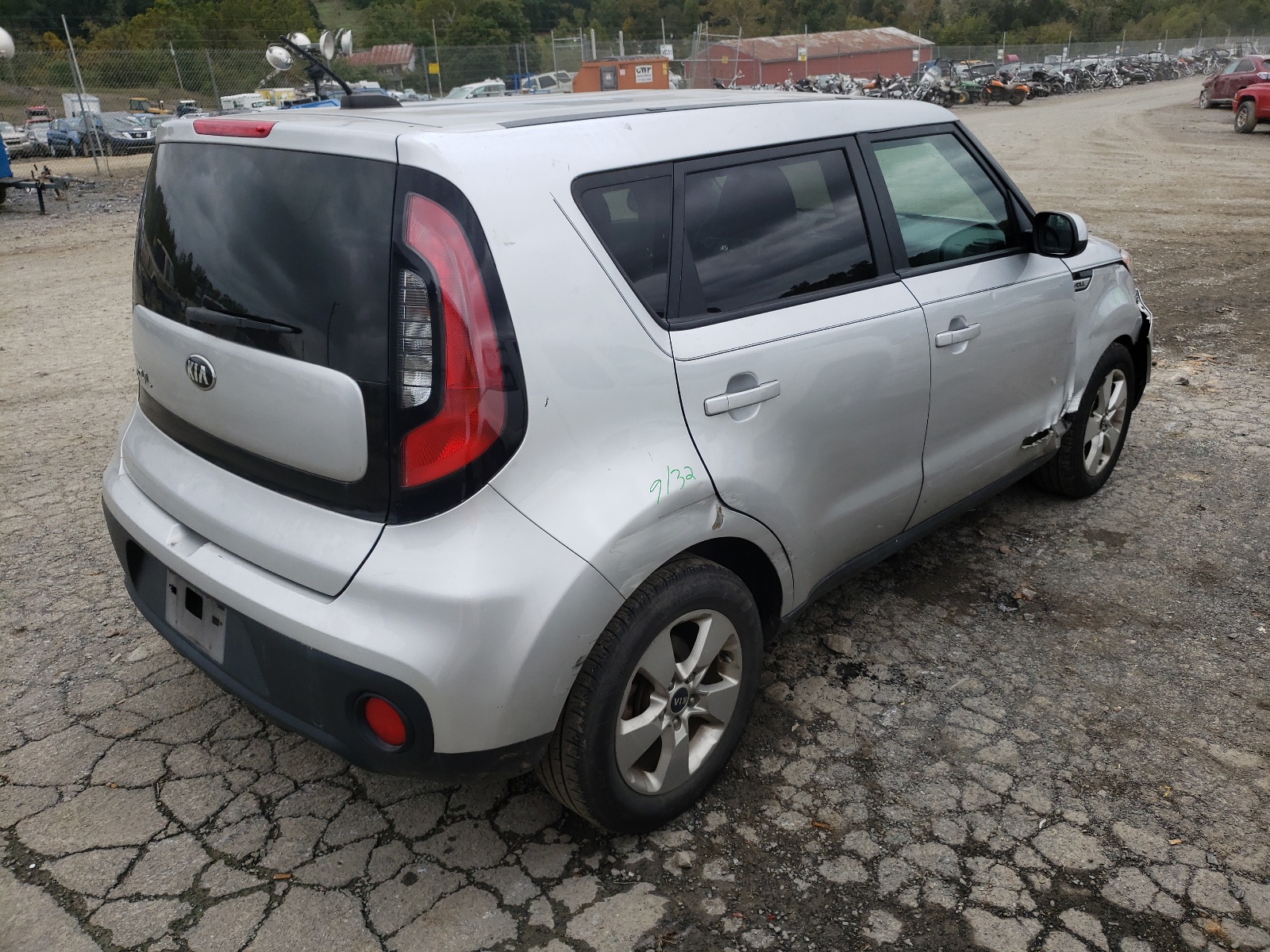 Photo 4 from auction – 2017 KIA SOUL with VIN KNDJN2A27H7456761