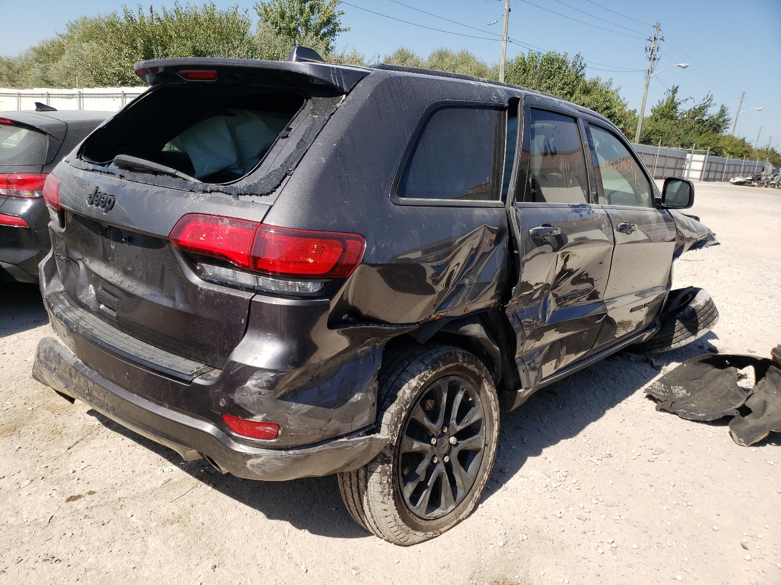Photo 4 from auction – 2017 JEEP GRAND CHER with VIN 1C4RJFAG6HC956970