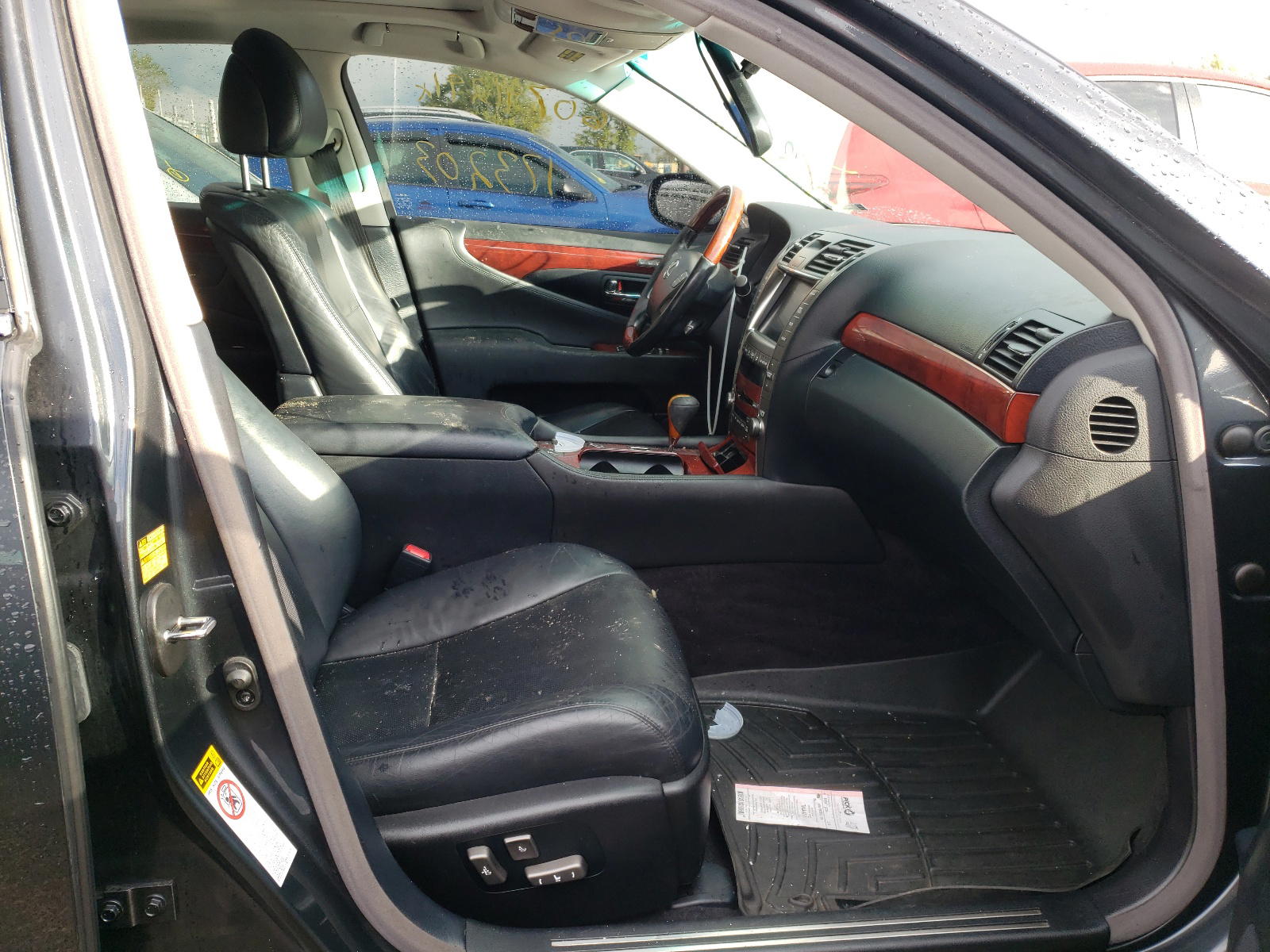 Photo 5 from auction – 2008 LEXUS LS 460 with VIN JTHBL46F385063268