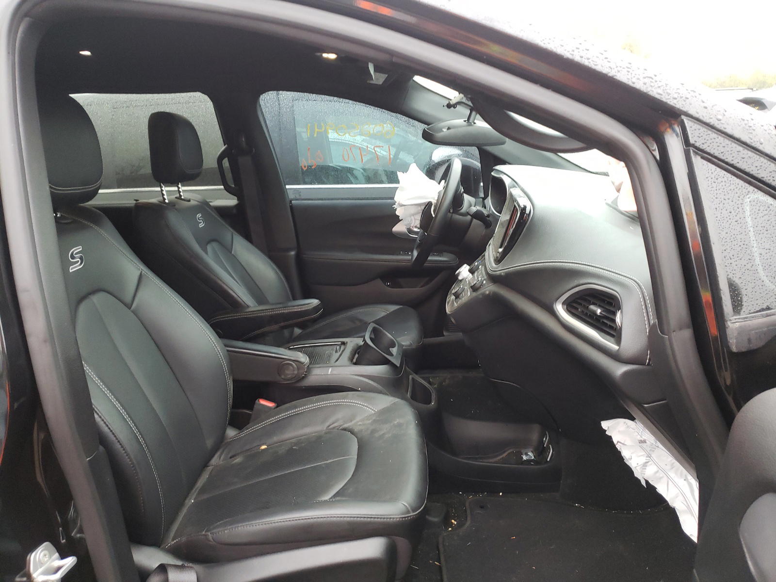 Photo 5 from auction – 2021 CHRYSLER PACIFICA H with VIN 2C4RC1L77MR501587