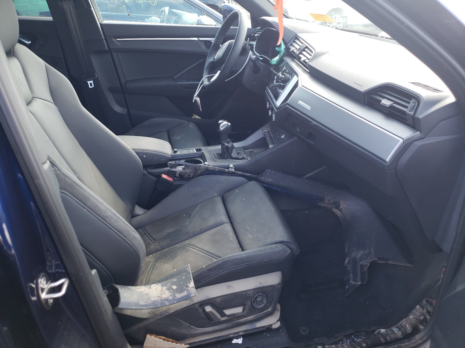 Zdjęcie 5 z aukcji – 2022 AUDI Q3 PREMIUM z VIN WA1EECF37N1007789