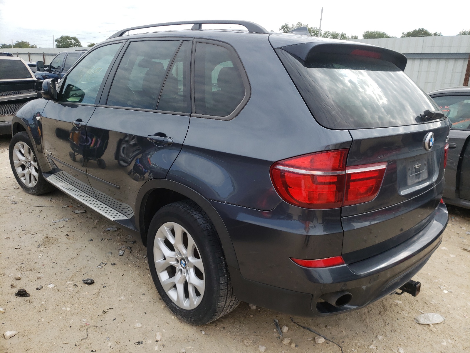 Photo 3 from auction – 2011 BMW X5 XDRIVE3 with VIN 5UXZV4C54BL410873