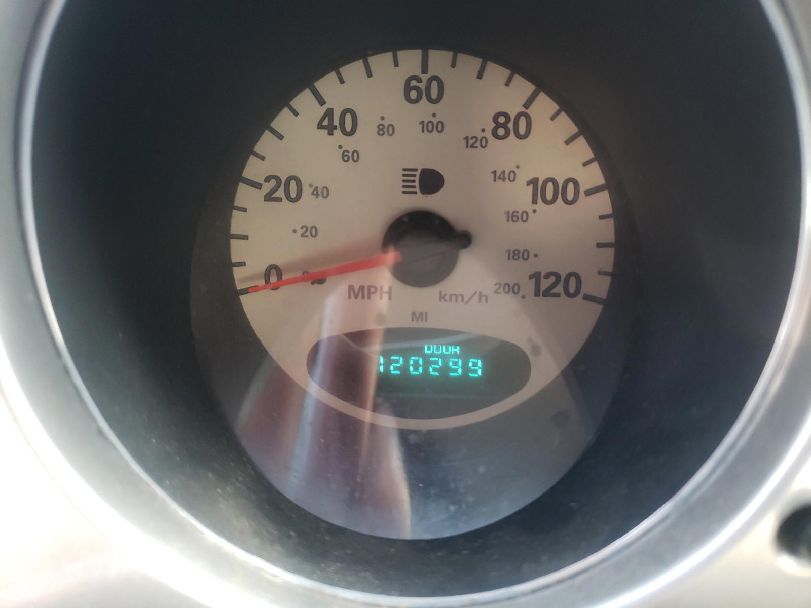 Photo 8 from auction – 2005 CHRYSLER PT CRUISER with VIN 3C8FY68865T545841