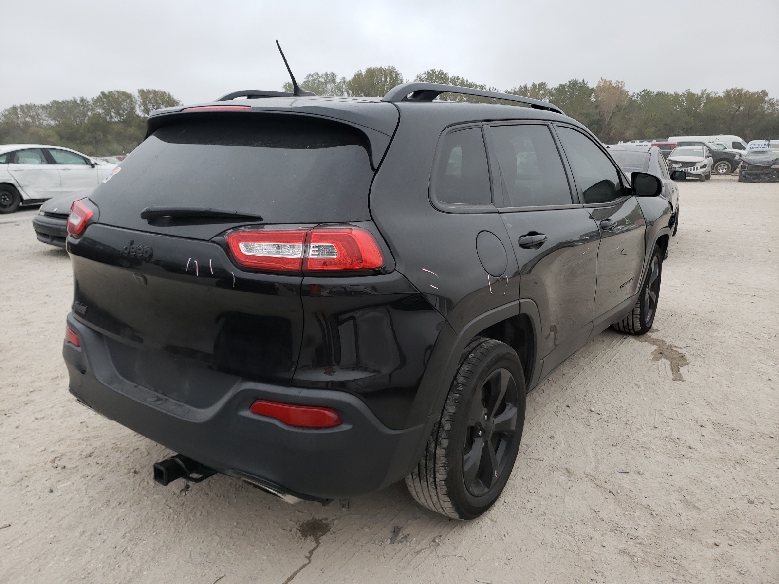 Photo 4 from auction – 2015 JEEP CHEROKEE L with VIN 1C4PJLCS1FW781613