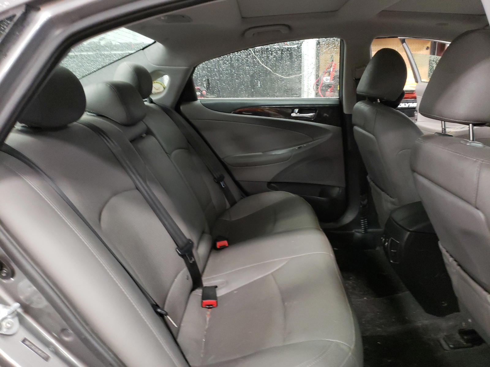 Photo 6 from auction – 2014 HYUNDAI SONATA SE with VIN 5NPEC4AC4EH851077