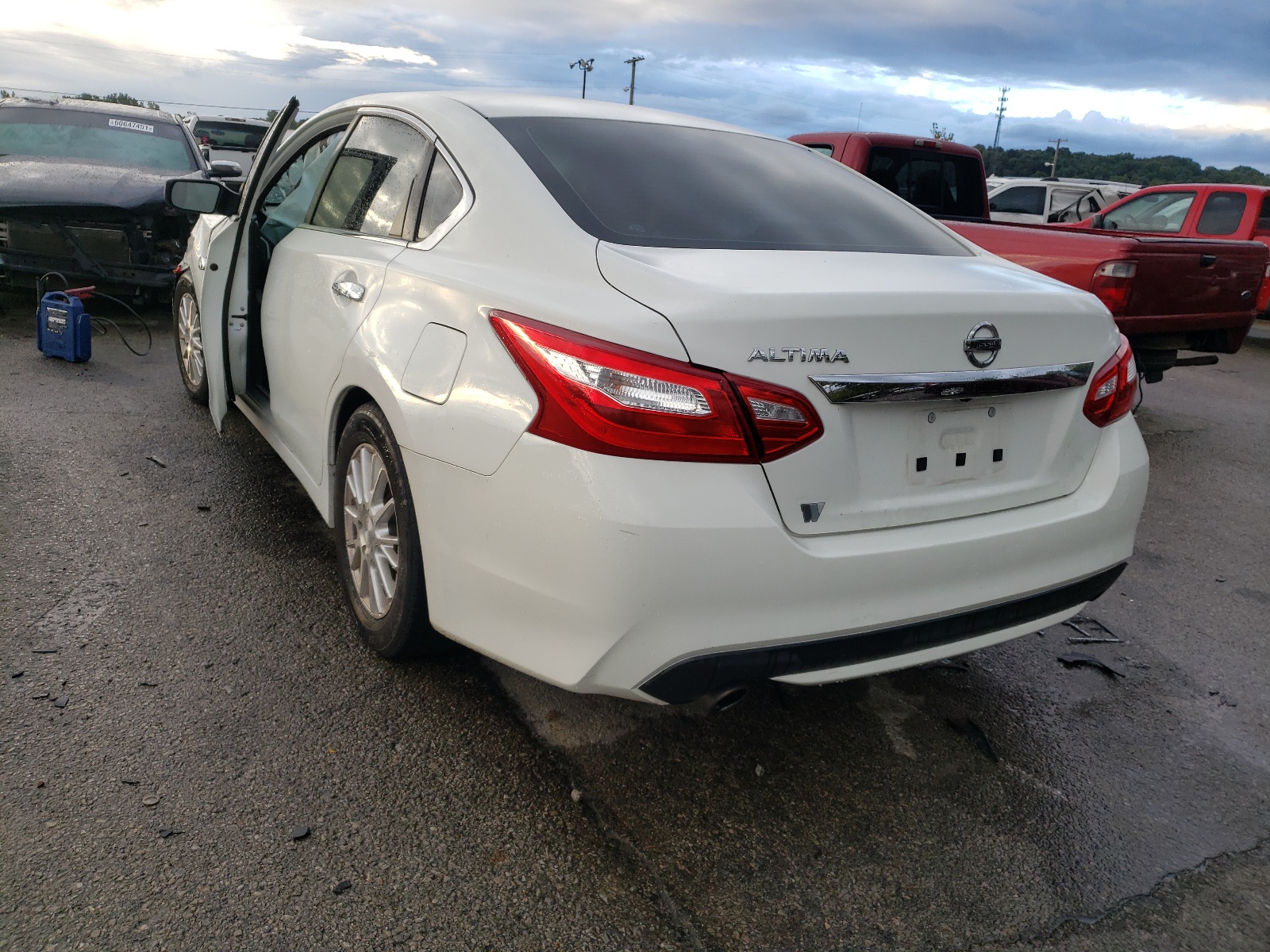 Photo 3 from auction – 2016 NISSAN ALTIMA 2.5 with VIN 1N4AL3AP9GC178299