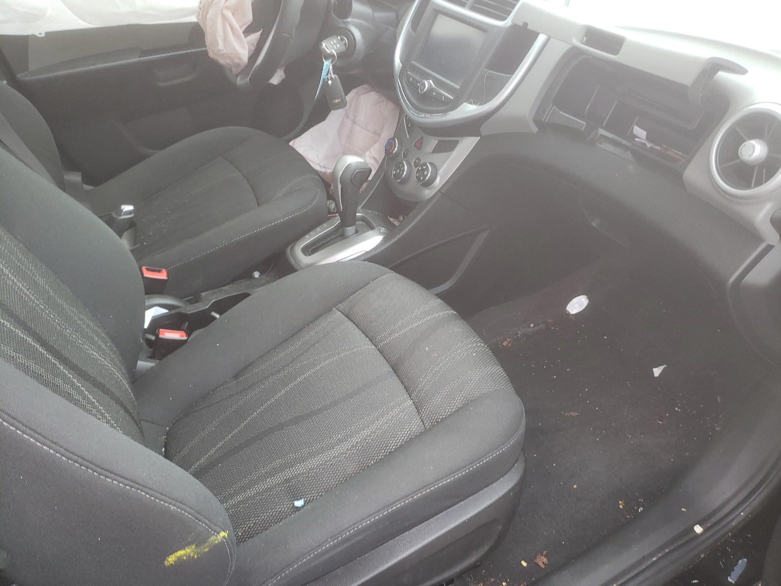 Photo 5 from auction – 2017 CHEVROLET SONIC LT with VIN 1G1JD5SH4H4100396