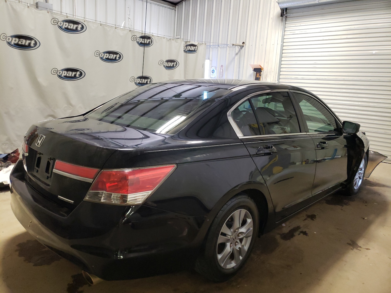 Photo 4 from auction – 2011 HONDA ACCORD SE with VIN 1HGCP2F6XBA084987