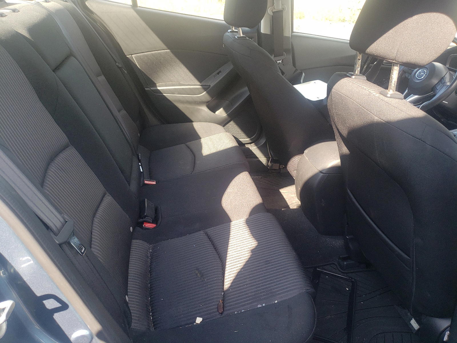 Photo 6 from auction – 2014 MAZDA 3 TOURING with VIN JM1BM1V77E1173170