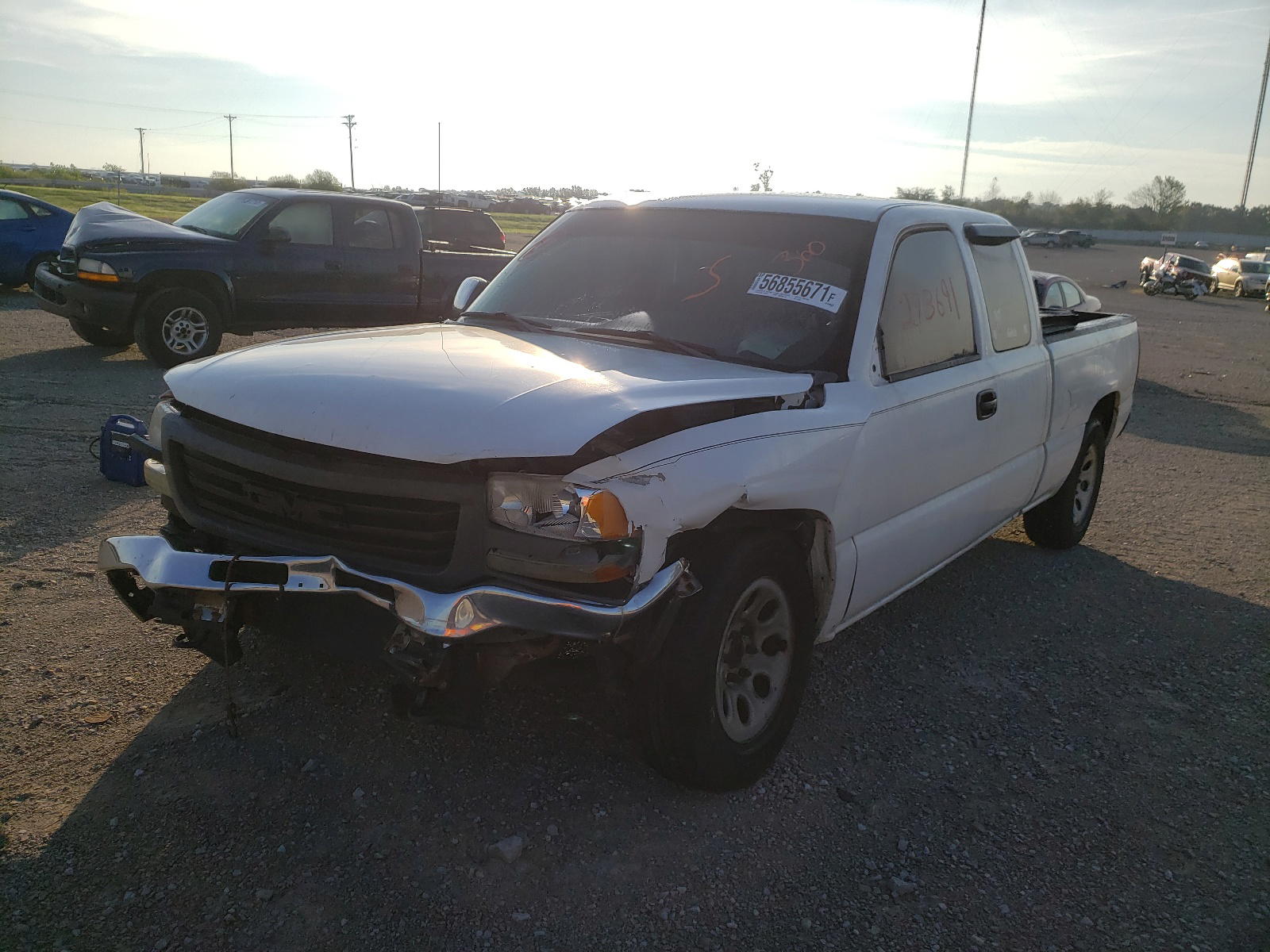 Photo 2 from auction – 2005 GMC NEW SIERRA with VIN 1GTEC19VX5Z231587