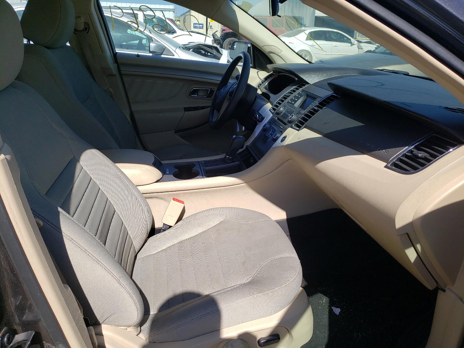 Photo 5 from auction – 2015 FORD TAURUS SE with VIN 1FAHP2D88FG141138