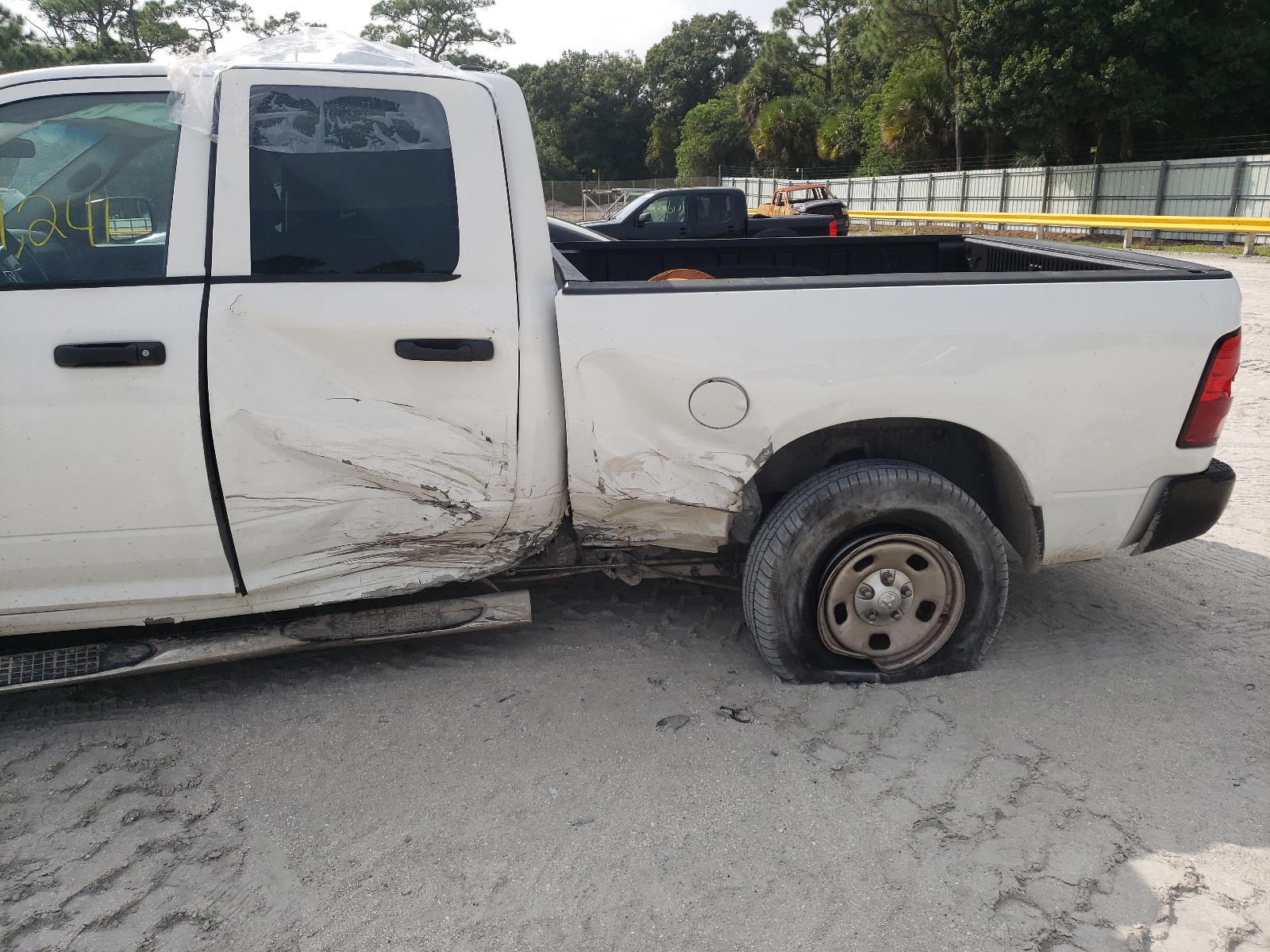 Photo 9 from auction – 2013 RAM 1500 ST with VIN 1C6RR6FT0DS617580
