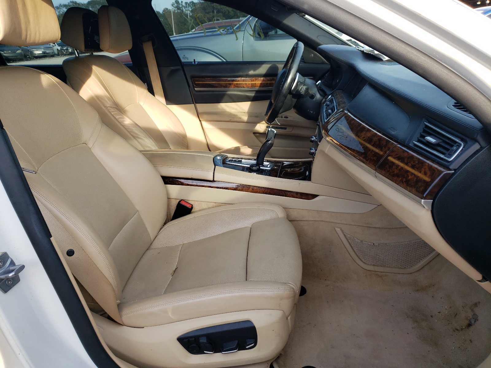 Photo 5 from auction – 2013 BMW 750 LI with VIN WBAYE8C5XDD133810