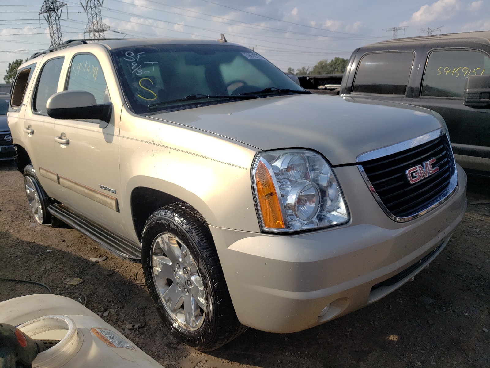 Photo 1 from auction – 2010 GMC YUKON SLT with VIN 1GKUKCE03AR214925