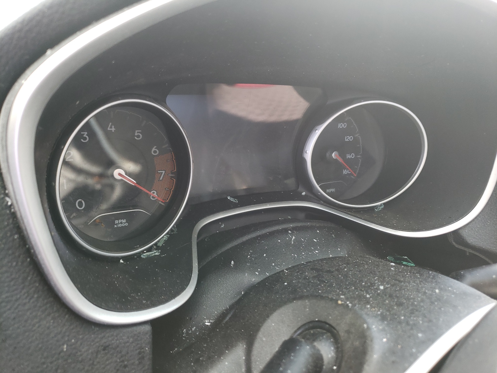 Фото 8 с аукциона – 2018 JEEP COMPASS LA с VIN 3C4NJDBB5JT313980