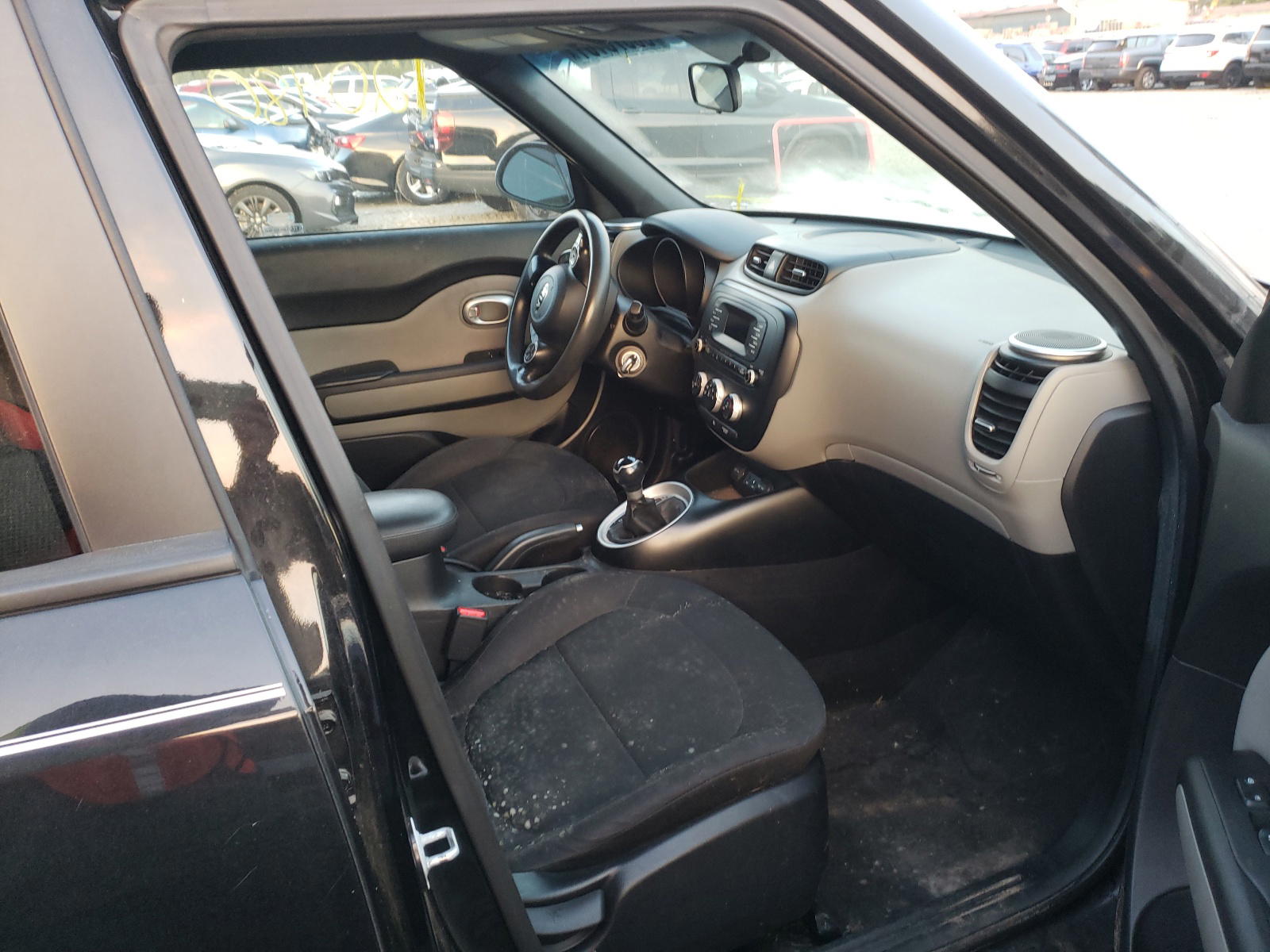 Photo 5 from auction – 2014 KIA SOUL with VIN KNDJN2A24E7032062